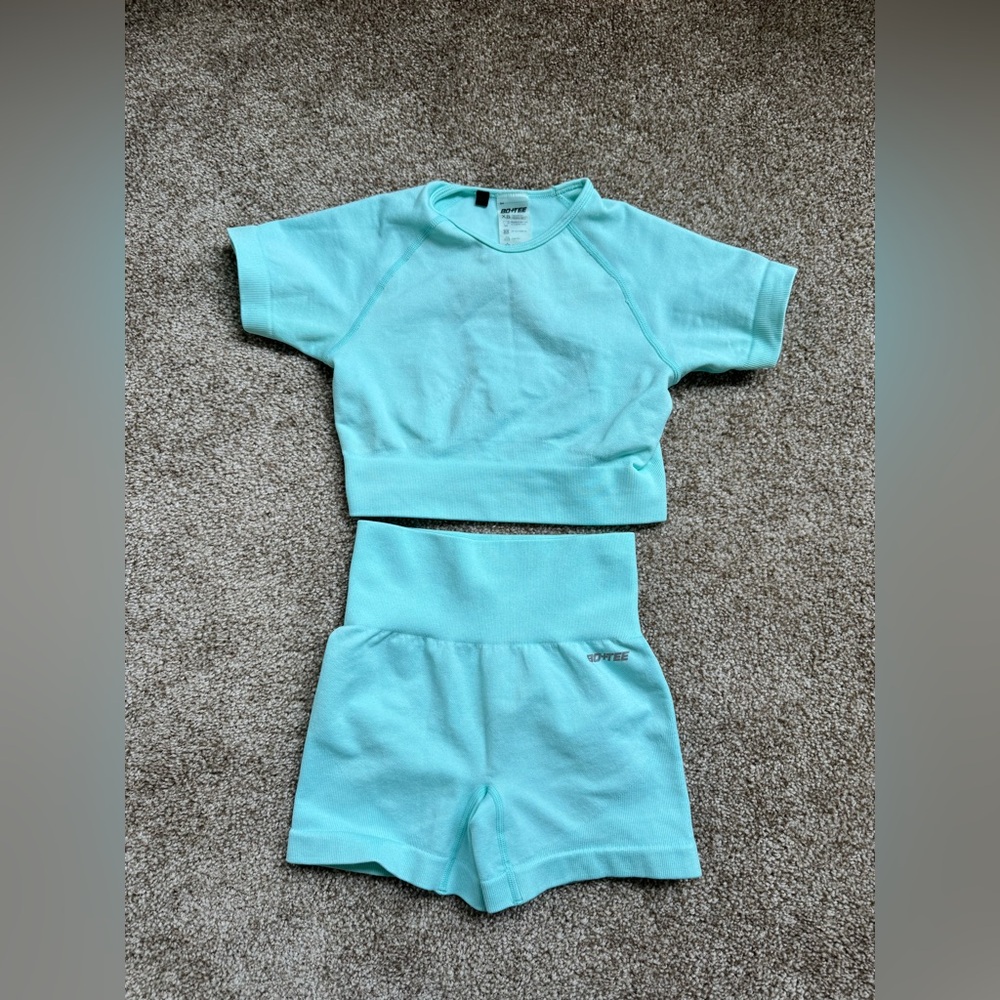 Bo + Tee Gym Set